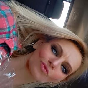 Meet your Posher, Nikki